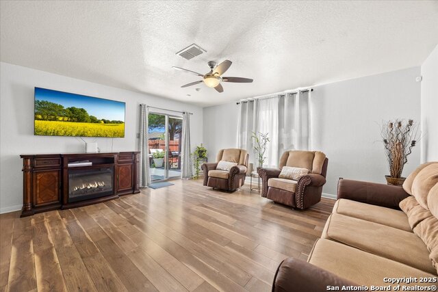 Listing photo id 13 for 3418 Marble Spur