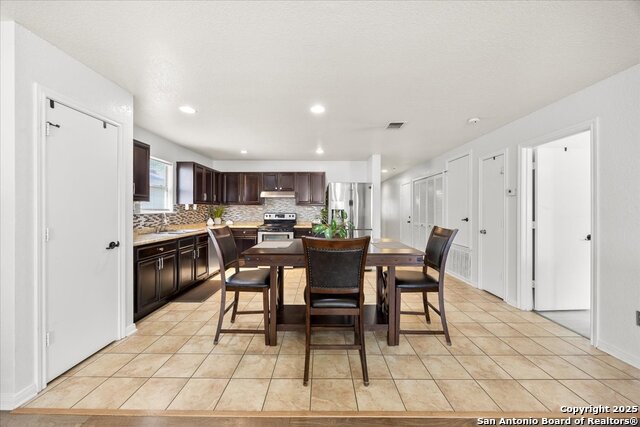 Listing photo id 15 for 3418 Marble Spur