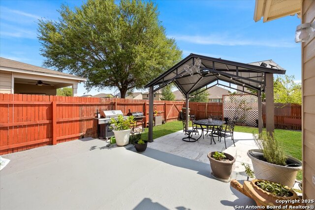 Listing photo id 23 for 3418 Marble Spur