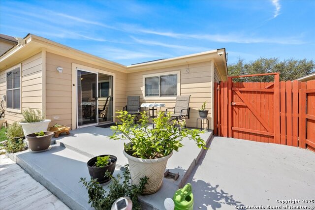 Listing photo id 24 for 3418 Marble Spur