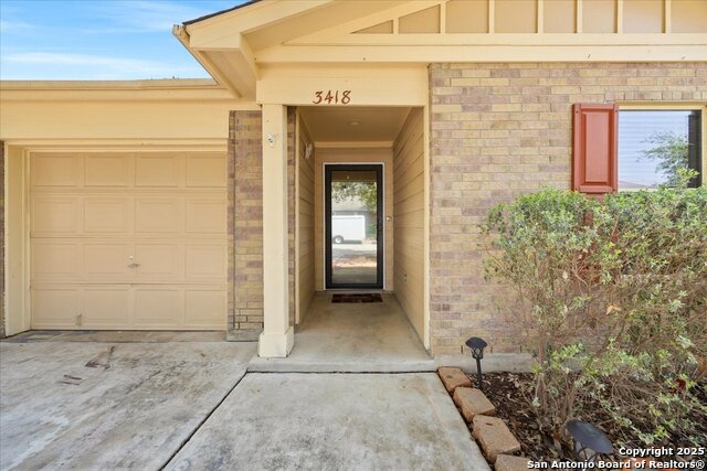Listing photo id 1 for 3418 Marble Spur