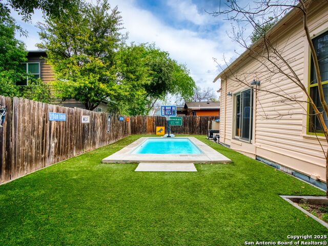 Image 28 of 32 For 315 Barrera St