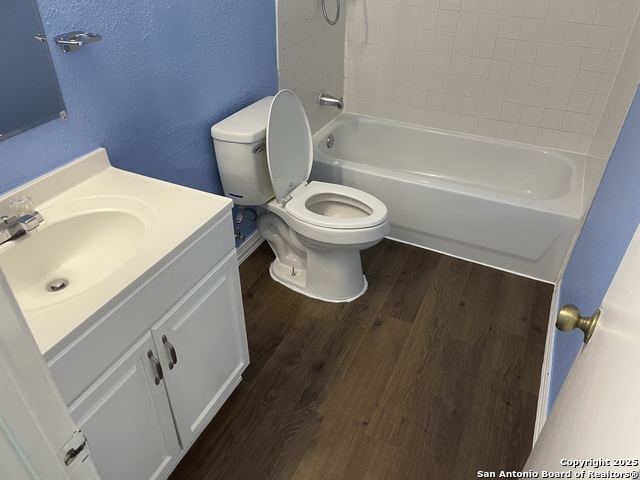 Image 6 of 21 For 5044 Ayrshire Dr
