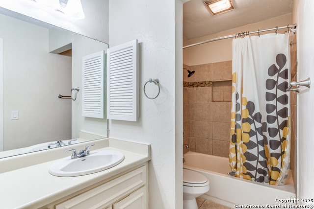 Image 12 of 12 For 165 Rampart Dr W 1203