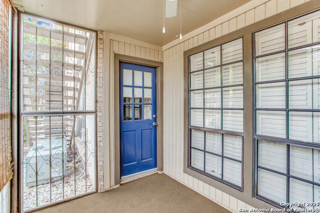 Image 3 of 12 For 165 Rampart Dr W 1203