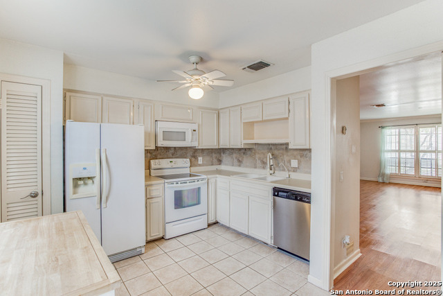 Image 7 of 12 For 165 Rampart Dr W 1203