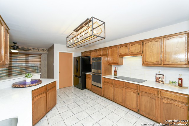 Image 11 of 36 For 14743 Oak Briar