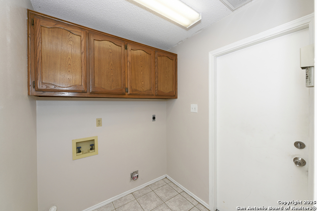 Image 13 of 36 For 14743 Oak Briar