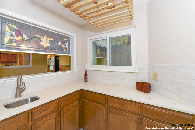 Image 16 of 36 For 14743 Oak Briar