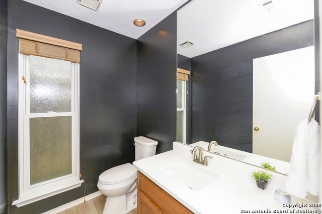 Image 17 of 36 For 14743 Oak Briar