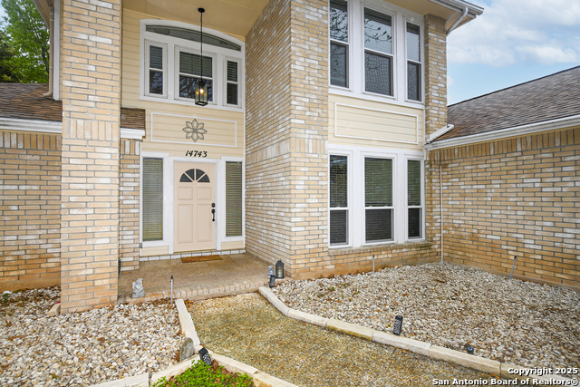 Image 3 of 36 For 14743 Oak Briar