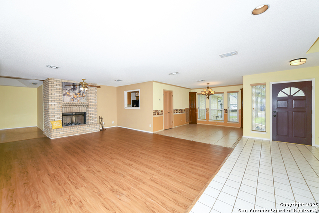 Image 5 of 36 For 14743 Oak Briar