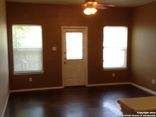 Image 3 of 11 For 10827 Mathom Landing  3