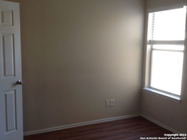 Image 6 of 11 For 10827 Mathom Landing  3