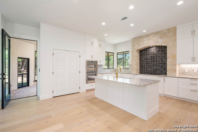 Image 13 of 38 For 202 Park Ridge