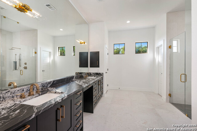 Image 18 of 38 For 202 Park Ridge