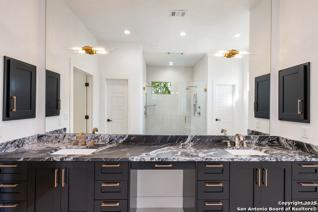 Image 19 of 38 For 202 Park Ridge