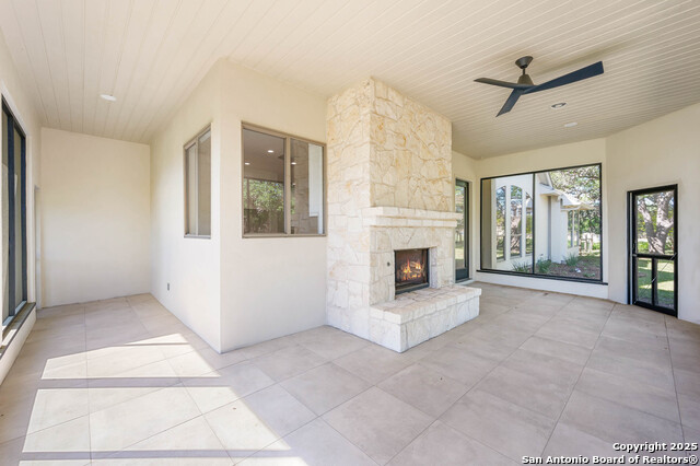 Image 28 of 38 For 202 Park Ridge