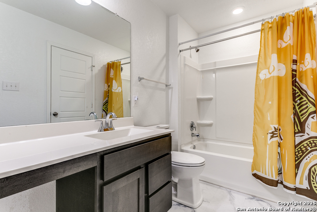 Image 19 of 26 For 3992 Gentle Mdw