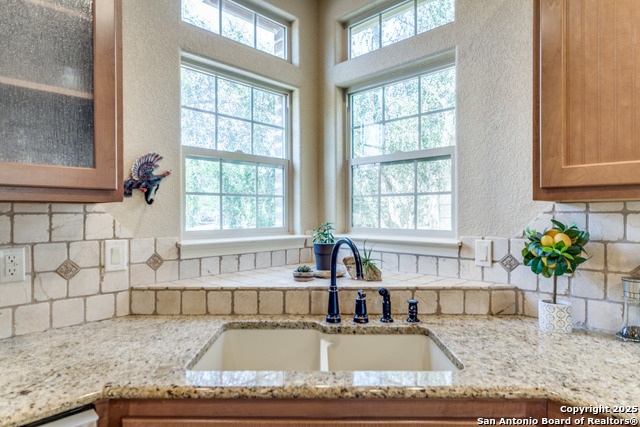 Listing photo id 8 for 116 Clear Spring