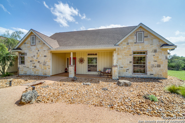 Listing photo id 0 for 116 Clear Spring
