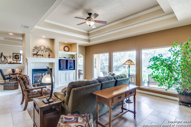 Listing photo id 3 for 116 Clear Spring