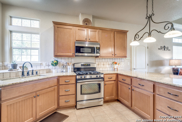 Listing photo id 6 for 116 Clear Spring