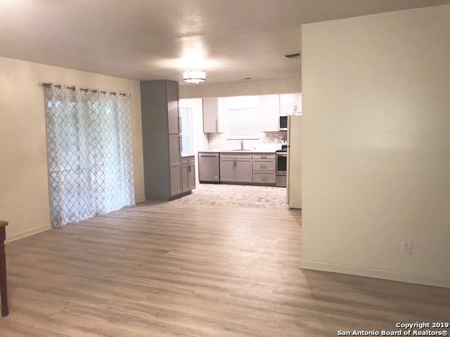 Image 2 of 19 For 217 Kronkosky St E