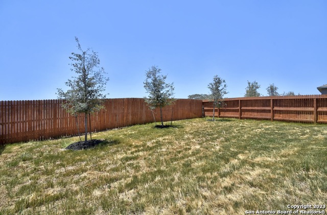 Image 23 of 25 For 13910 Trinity Cove