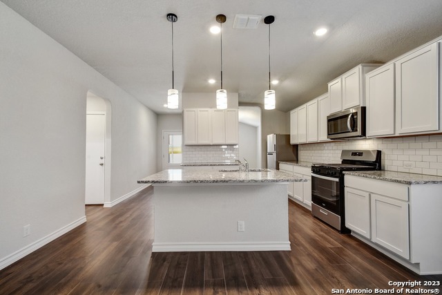 Image 9 of 25 For 13910 Trinity Cove