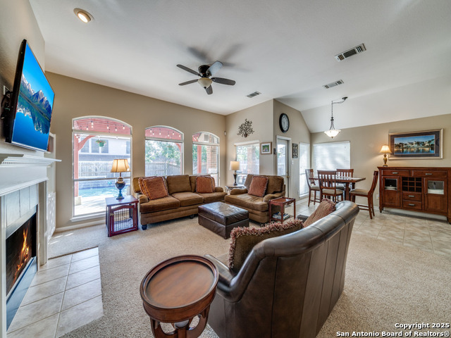 Image 11 of 28 For 2612 Foresthaven Dr.