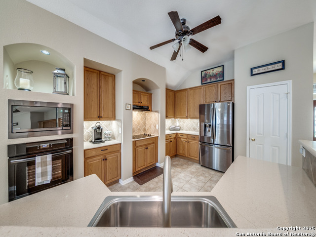 Image 16 of 28 For 2612 Foresthaven Dr.