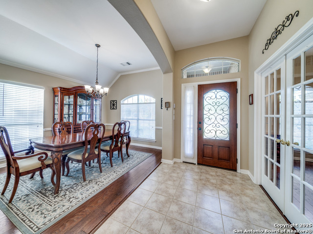 Image 5 of 28 For 2612 Foresthaven Dr.