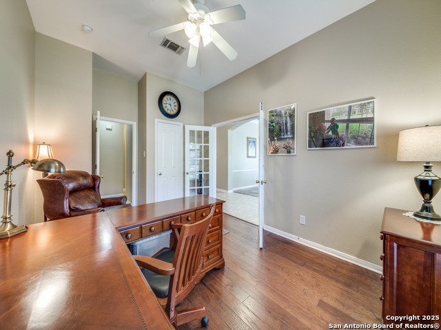 Image 7 of 28 For 2612 Foresthaven Dr.