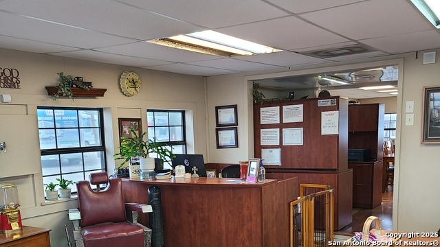 Listing photo id 1 for 511 Oasis St