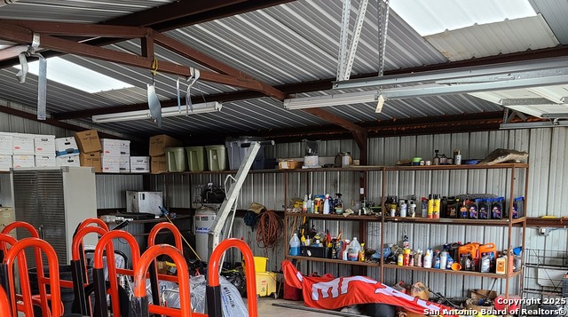 Listing photo id 3 for 511 Oasis St