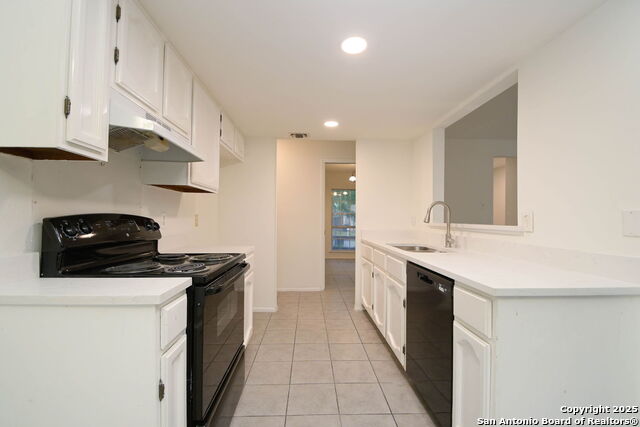 Image 14 of 25 For 8611 Tanbark Dr