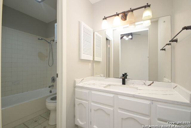 Image 16 of 25 For 8611 Tanbark Dr