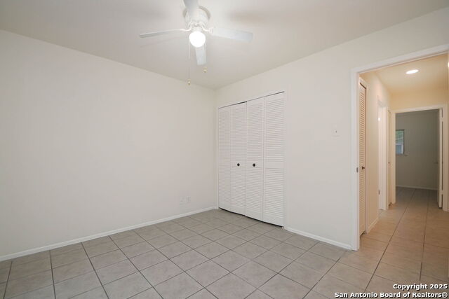 Image 18 of 25 For 8611 Tanbark Dr
