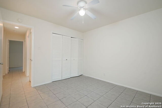 Image 21 of 25 For 8611 Tanbark Dr