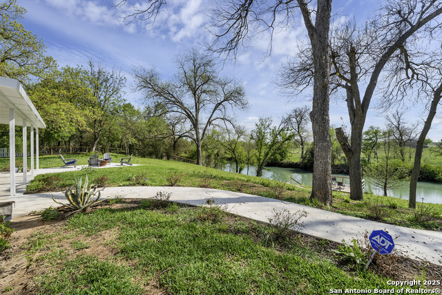 Image 10 of 68 For 105 River Rd Nw