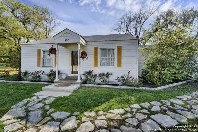 Image 13 of 68 For 105 River Rd Nw