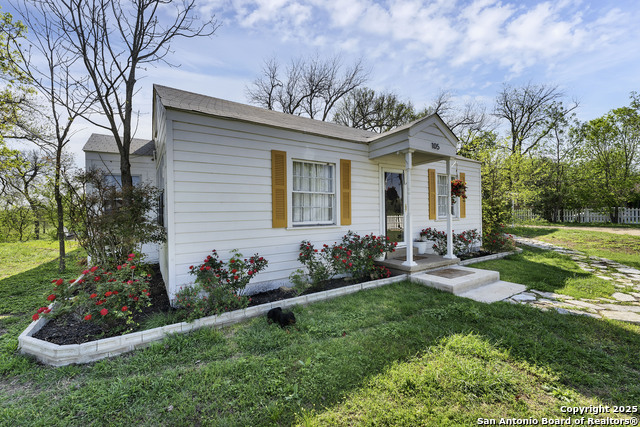 Image 16 of 68 For 105 River Rd Nw