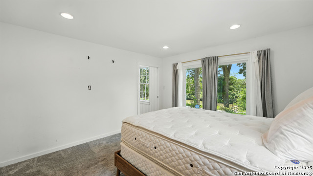 Image 37 of 68 For 105 River Rd Nw