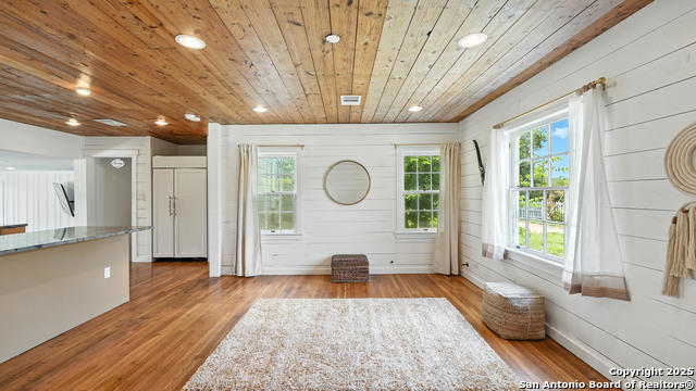 Image 62 of 68 For 105 River Rd Nw