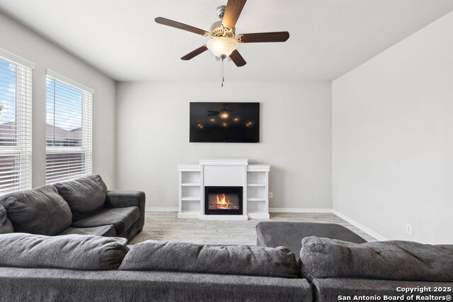 Image 25 of 103 For 13850 Cohan Way
