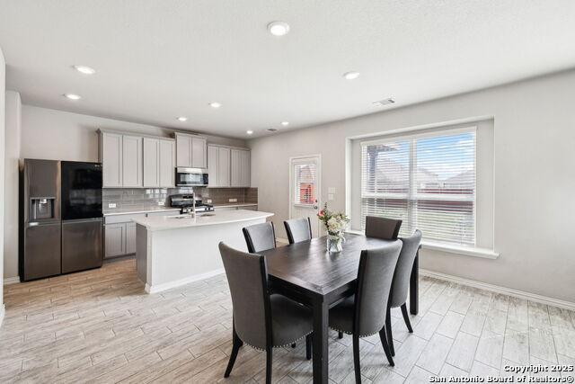 Image 28 of 103 For 13850 Cohan Way