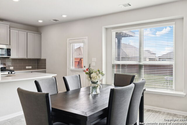 Image 29 of 103 For 13850 Cohan Way