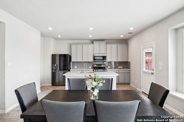 Image 30 of 103 For 13850 Cohan Way