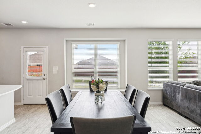 Image 32 of 103 For 13850 Cohan Way